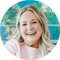 Headshot of Madison R., owner and founder of Flirty Pineapple